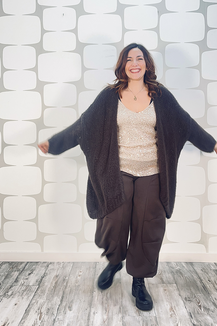 outfit con Canotta Jamie paillettata corda, Pantalone Hedstrom cacao, cardigan gertrude marrone
