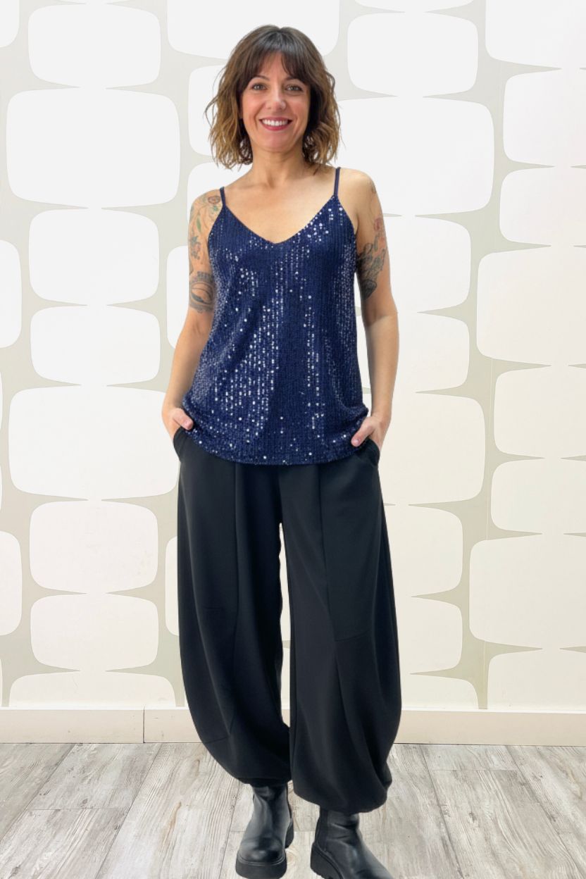 outfit con Canotta Jamie paillettata blu, Pantalone Hedstrom nero