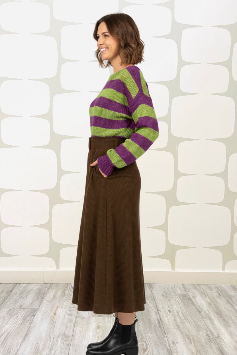 outfit con Maglione Luce a righe pistacchio e viola, Gonna Pedersen marrone