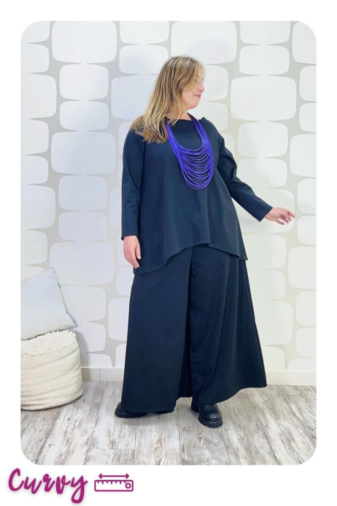 OUTFIT CURVY sartoriale con Maglia Sophie Turner nera, Pantalone Palace Karlsson sartoriale nero