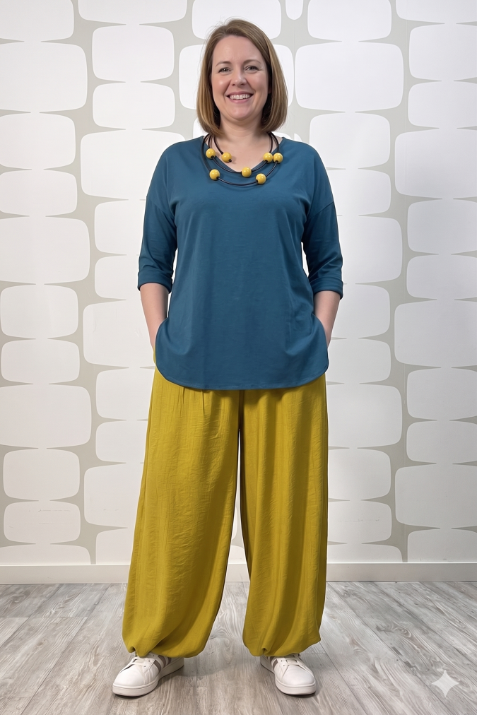 outfit con Maglia Allen petrolio e Pantalone Yoda senape