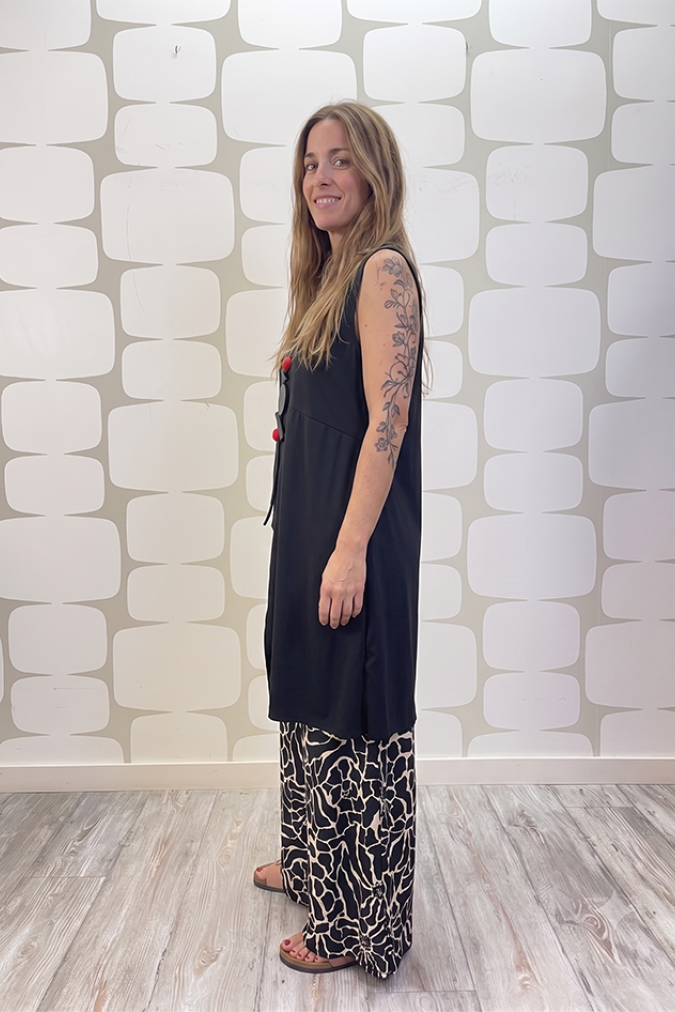 outfit con Maglia Florence nero e Pantalone Anais nero