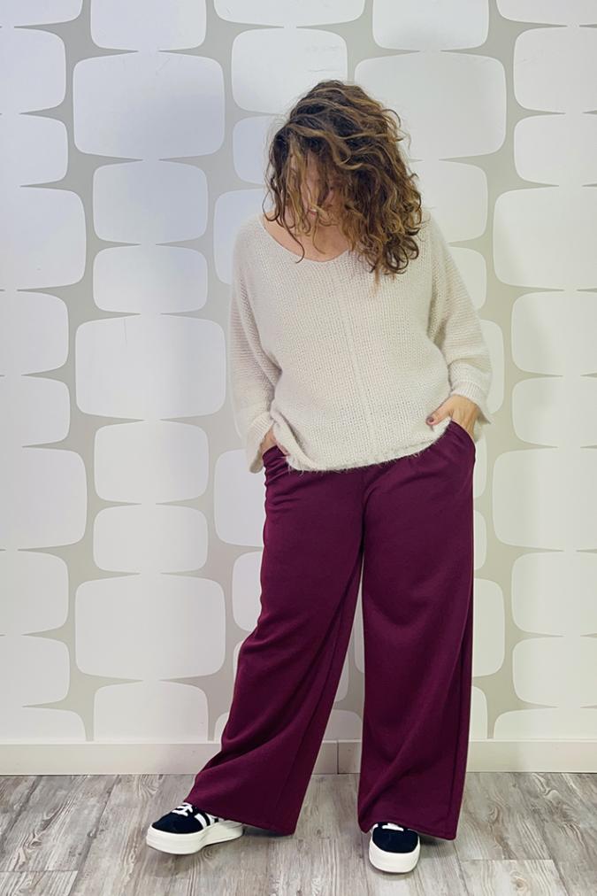 outfit con Maglia Ashley panna e Pantalone Candice vino