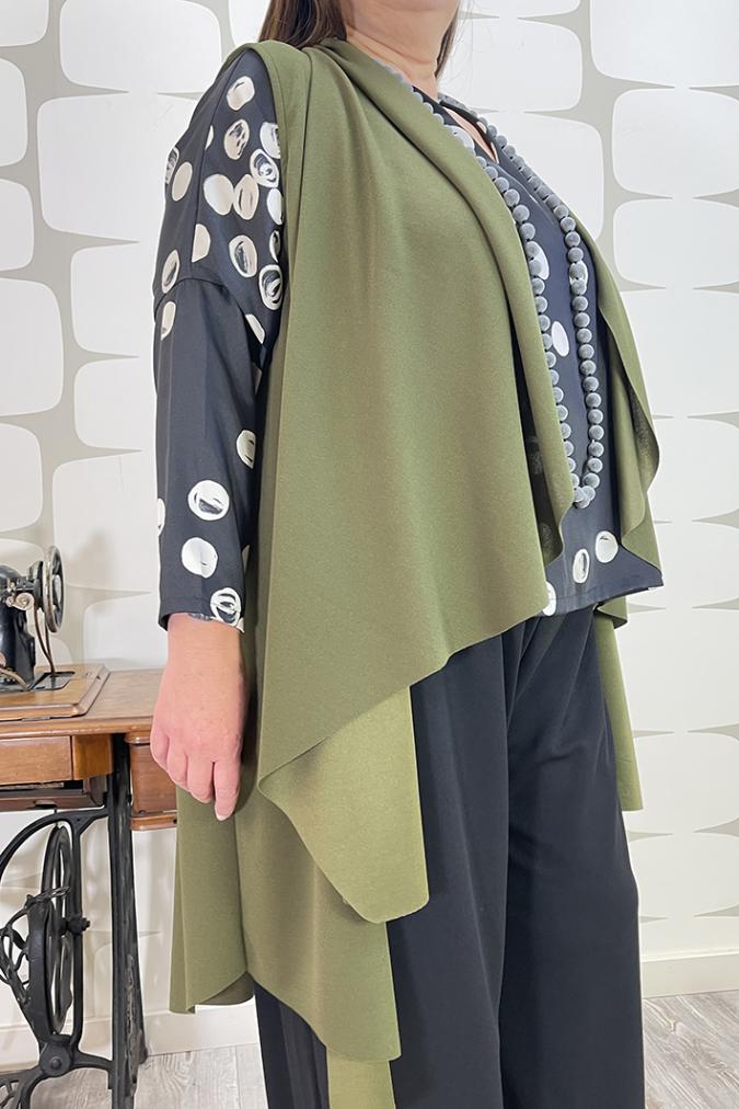 Gilet claire verde oliva curvy fabbrica di giuggiole abbigliamento femminile online e roma