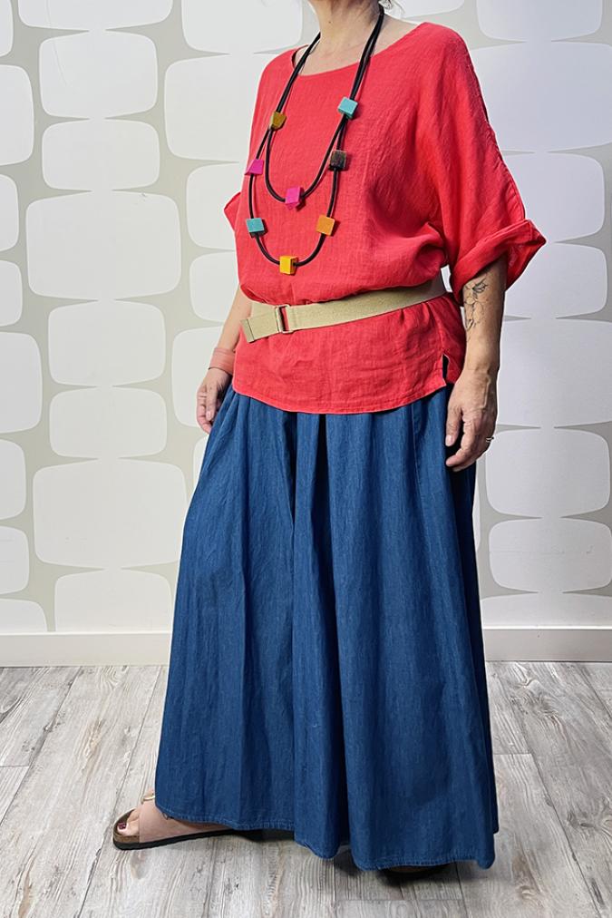 outfit Maglia Cusco rosso in lino e Jeans Elodie