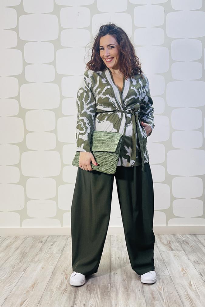 outfit Giacca Rachel verde e Pantalone Geller verde