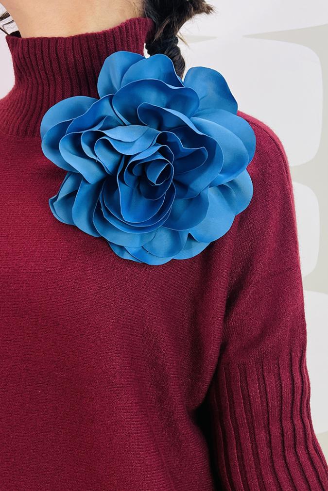 spilla hana a forma di fiore in stoffa color petrolio fabbrica di giuggiole