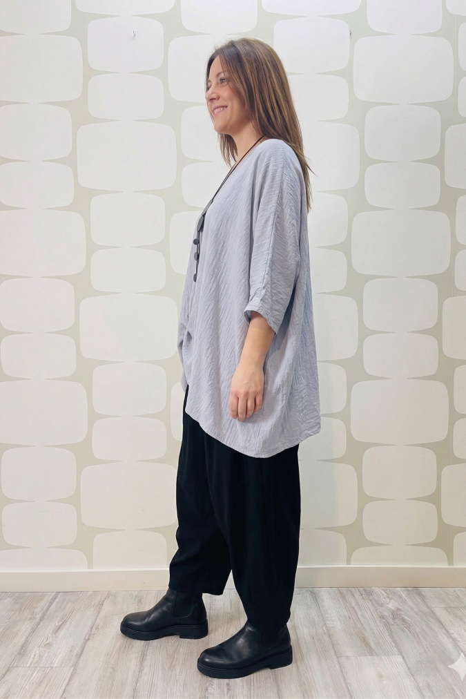outfit curvy Maglia Wheeler grigio e Pantalone Hopper nero