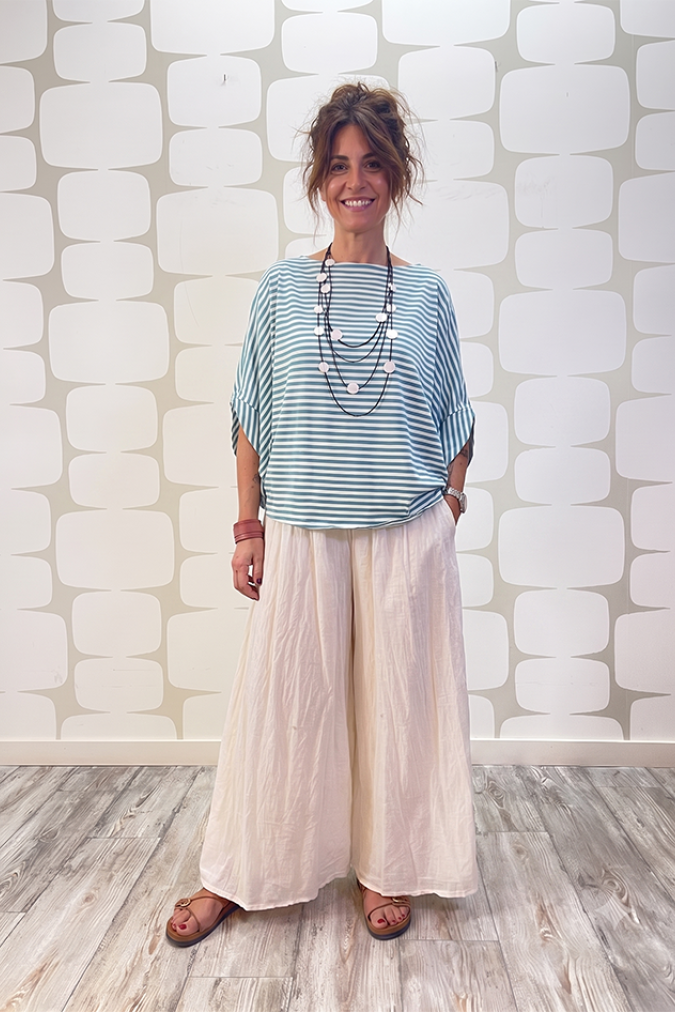 outfit con Maglia Manta sartoriale e Pantalone Ines bianco