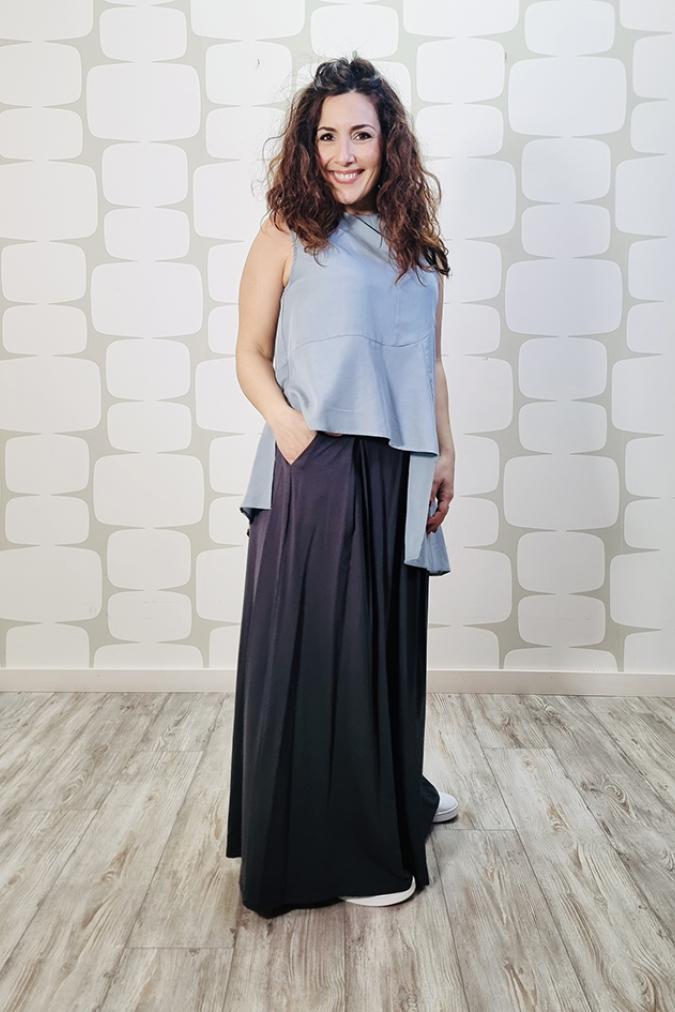  outfit con Blusa Kaede grigia e Pantalone Buckley grigio