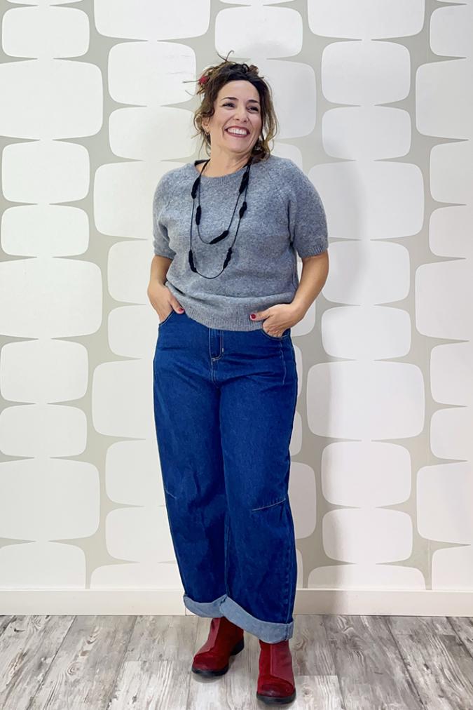 outfit con Maglia Koleman grigia e Jeans Noland