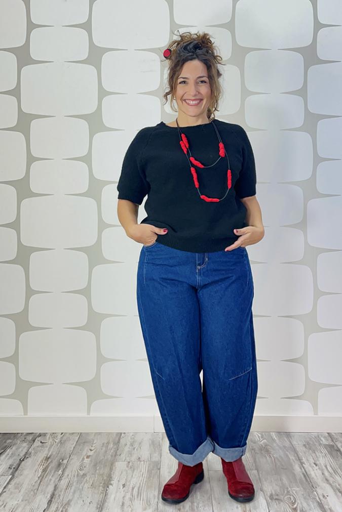 outfit con Maglia Koleman nera e Jeans Noland