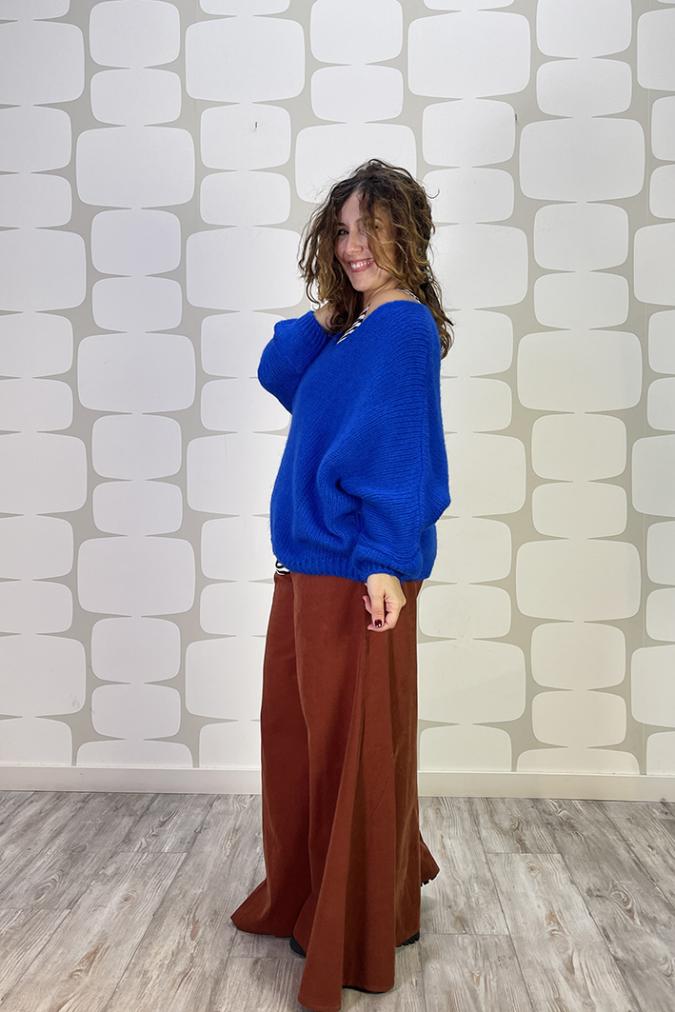 outfit con Maglia Laerte blu, canotta a righe sartoriale, Pantalone Patrice coccio - fabbrica di giuggiole