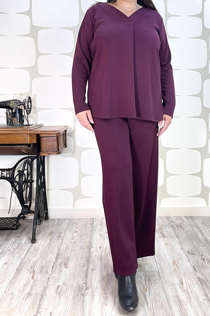 outfit curvy con Maglia Lawley vino e Pantalone Gregg vino - fabbrica di giuggiole abbigliamento femminile