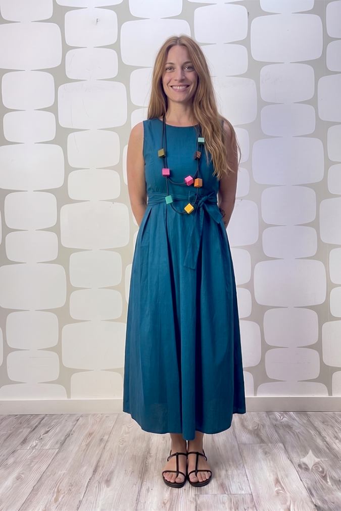 outfit con Abito Medellin petrolio
