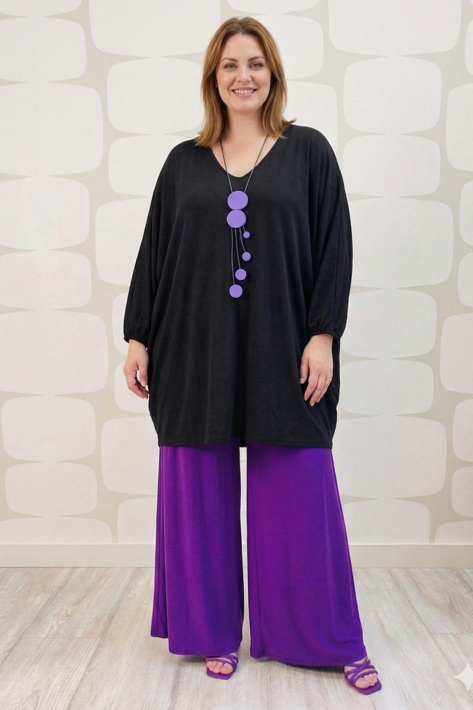 outfit curvy Maglia Murray nera e Pantalone Holland viola