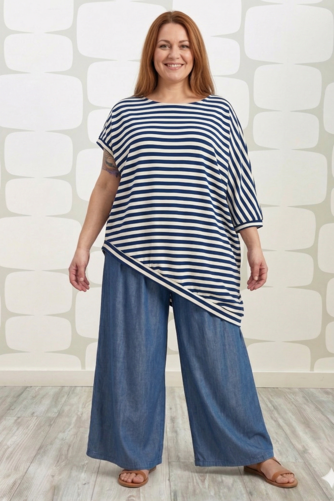 outfit curvy Maglia Noa a righe blu e Jeans Bauman
