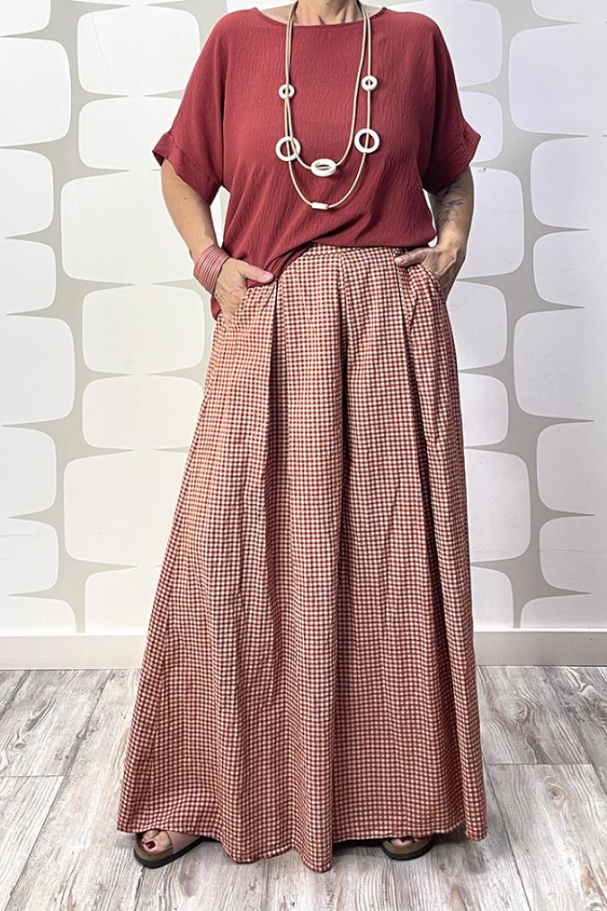 outfit con Blusa Maria coccio e Pantalone Peintures coccio