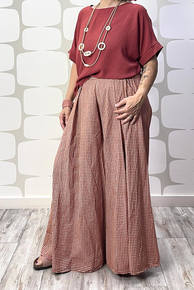 outfit con Blusa Maria coccio e Pantalone Peintures coccio
