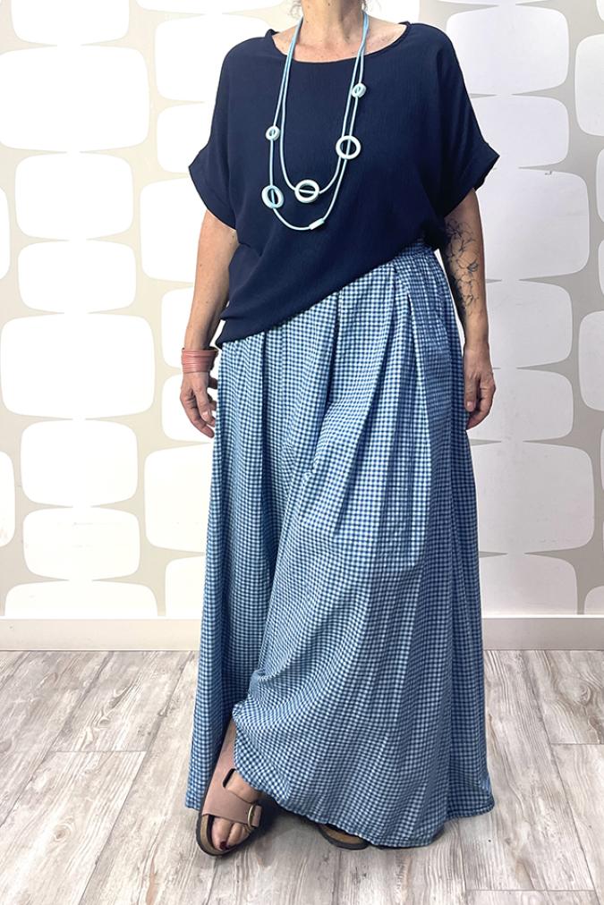 outfit con Blusa Maria blu e Pantalone Peintures petrolio
