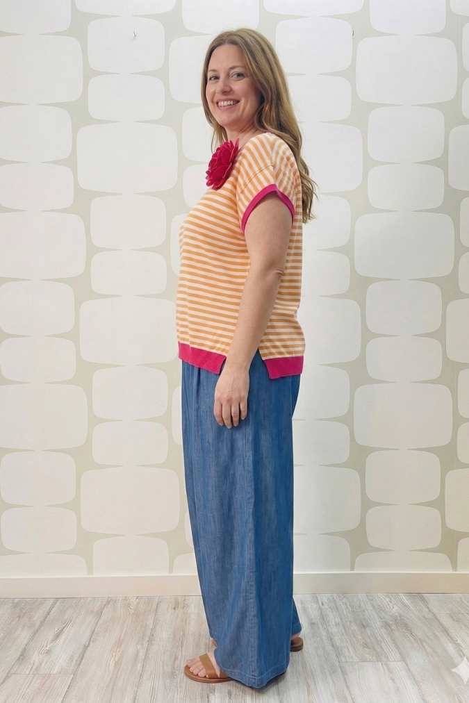 outfit curvy con Maglia Rusty arancio e Jeans Bauman
