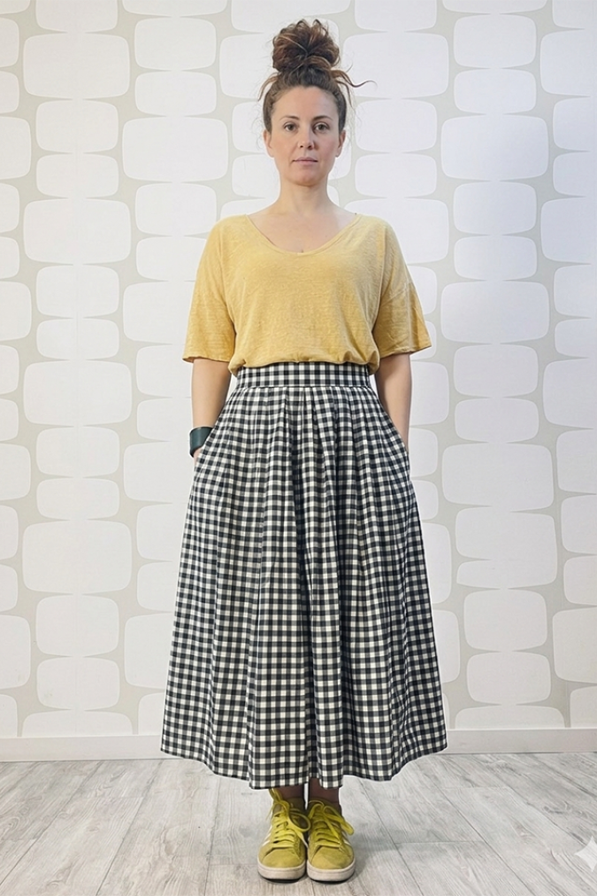 outfit con Maglia Bannister gialla e Gonna Vichy