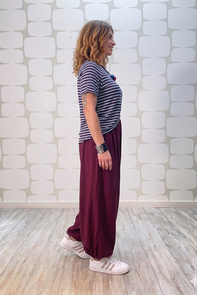 outfit con Maglia Setina a righe vino e azzurro e  Pantalone Yoda vino