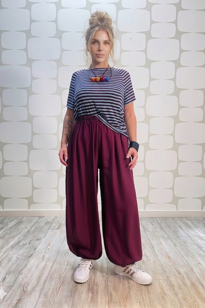 outfit con Maglia Setina a righe vino e azzurro e  Pantalone Yoda vino