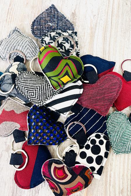 Portachiavi a forma di cuore imbottito